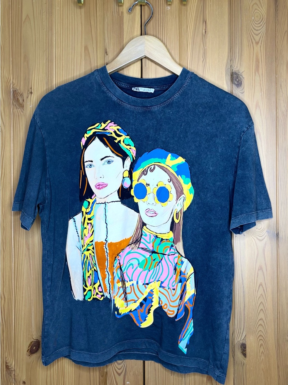 Zara Charcoal Grey Acid Wash Crewneck Pop Art Abstract Graphic T-Shirt in Small - Picture 2 of 7